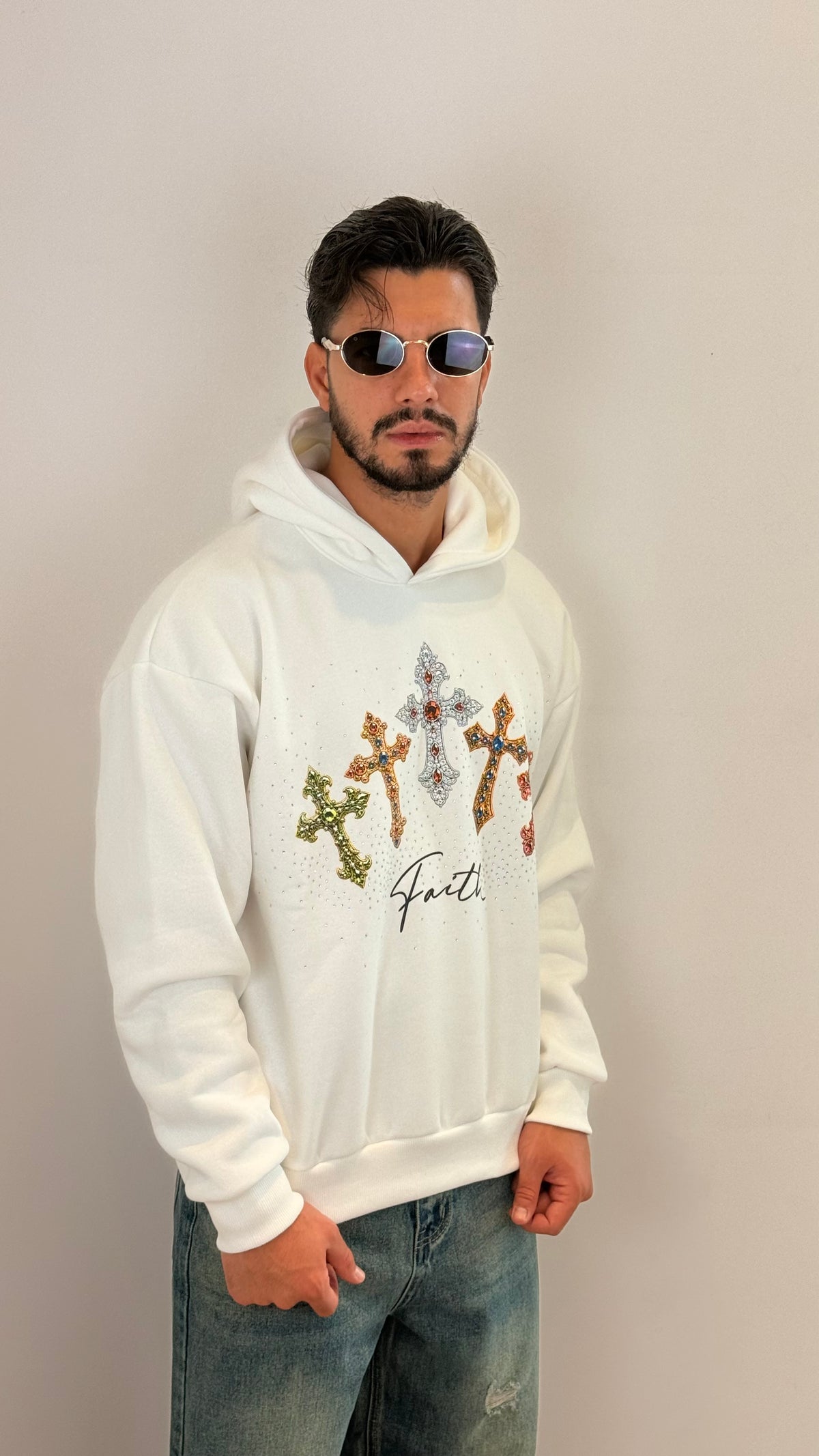 Felpa Hoodie Bianca “Faith” – Premium Streetwear