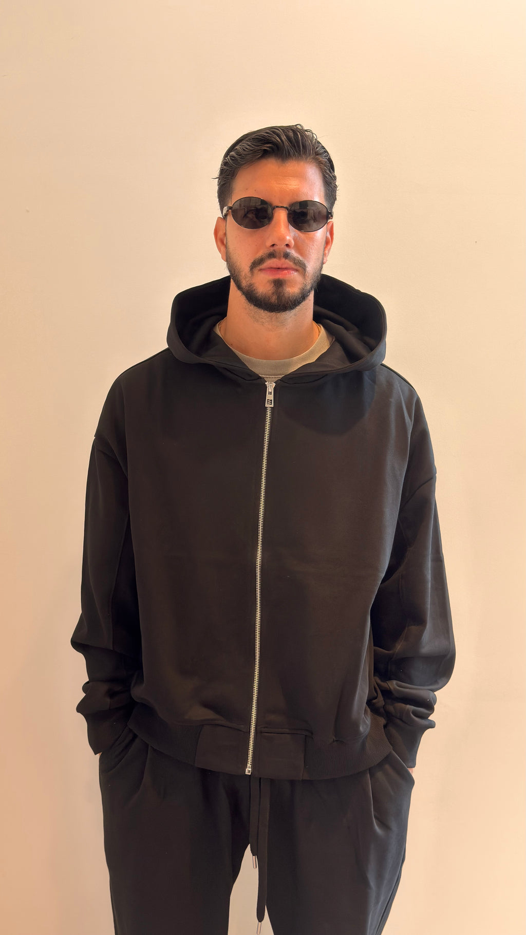 Tuta black