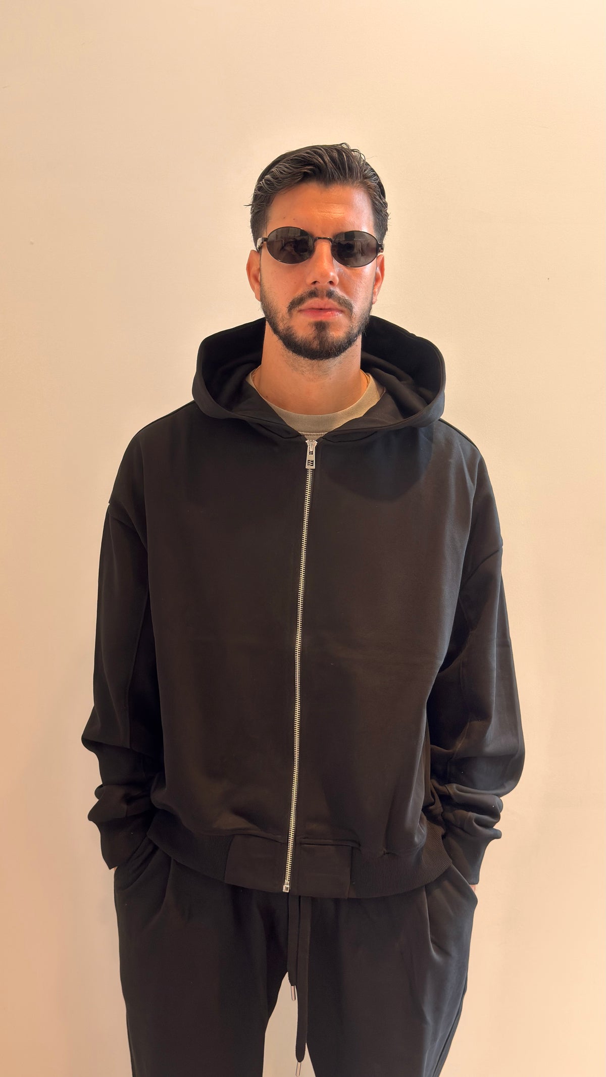 Tuta black