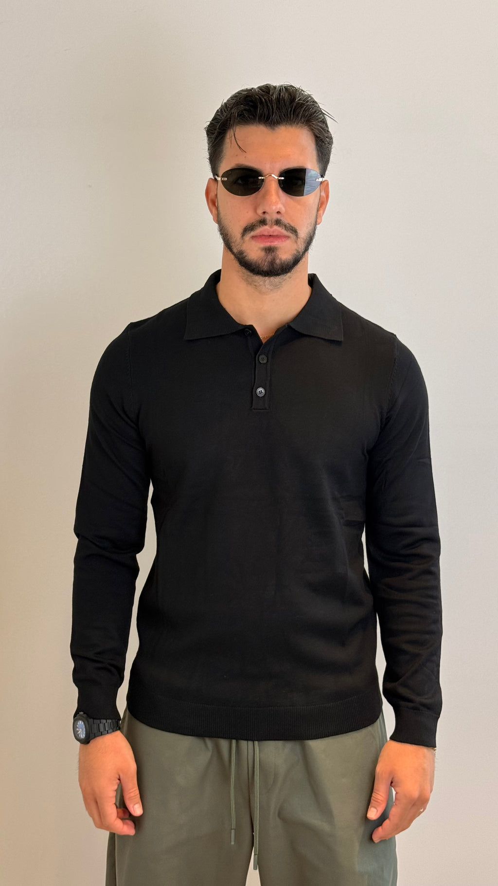 Polo Uomo a Maniche Lunghe Nera – Eleganza e Stile Minimal