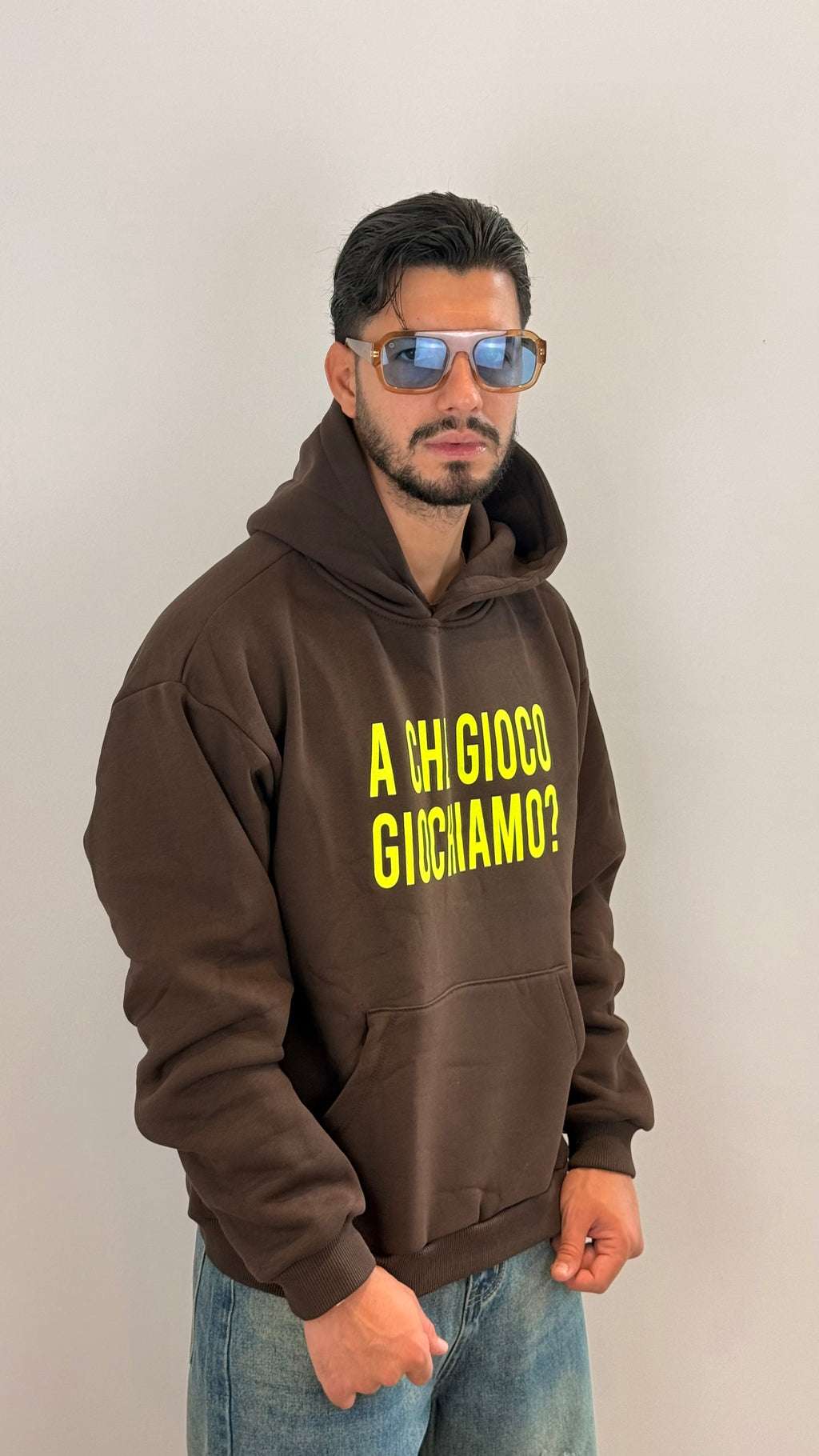 Felpa Marrone “Che Gioco Giochiamo” – Urban Streetwear